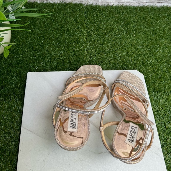 BADGLEY MISCHKA.
Urbana Platform Stiletto Heels size 8.5 - Picture 10 of 12